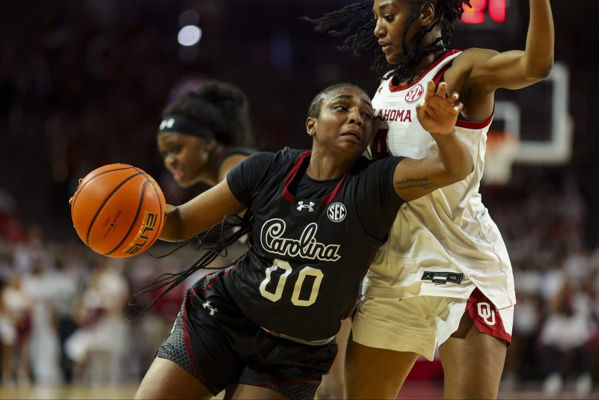 NCAA Women's Sweet 16 bracket showing top seeds and underdog teams like Virginia and Minnesota