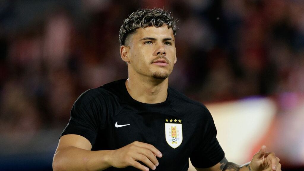 Uruguay’s Araújo Vows to Learn from 5-1 Defeat to USA Ahead of England Clash