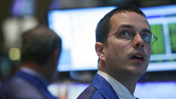 Analysts rating T. Rowe Price stock a sell amid market downturn chart 2026