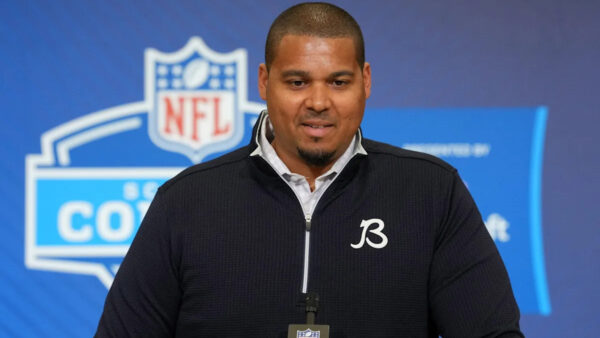 Bears restructure Kmet, Jackson contracts to free cap space