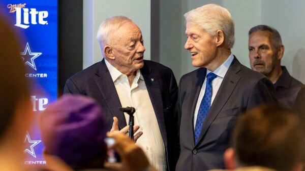 Bill Clinton Upstages Cowboys Pre-Draft Press Conference