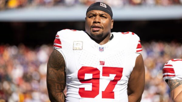 New York Giants defensive tackle Dexter Lawrence on the field