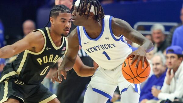 Florida Gators guard Denzel Aberdeen dribbling the basketball in a game