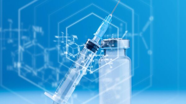 Senior receiving a high-dose flu vaccine to potentially lower Alzheimer's risk