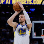 Kristaps Porziņģis practicing shots ahead of Warriors play-in game against Clippers