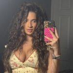 Livy Alex exposes predatory OnlyFans agency contract offer from Clavicular's team