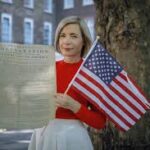 Historian Lucy Worsley presenting on the American Revolution from a British perspective for PBS