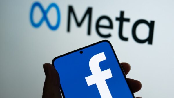 Meta stock price chart showing 4% surge on strong ad revenue and PayPal deal news