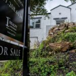 Mortgage rates drop chart showing third week decline boosting homebuyer demand
