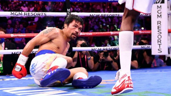Manny Pacquiao and Yordenis Ugas in their 2021 welterweight title fight