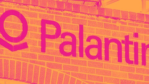 Palantir stock price chart showing 6% drop after Anthropic AI agent launch news