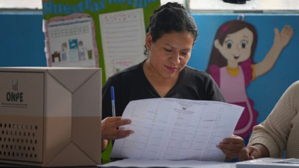 Keiko Fujimori leads Peru presidential runoff vote count
