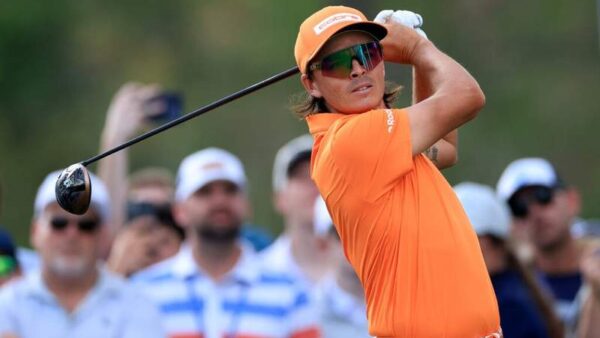 Rickie Fowler practicing golf swing on range after Masters disappointment