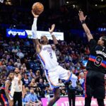 Shai Gilgeous-Alexander driving to the basket during his 47-point game against the Detroit Pistons