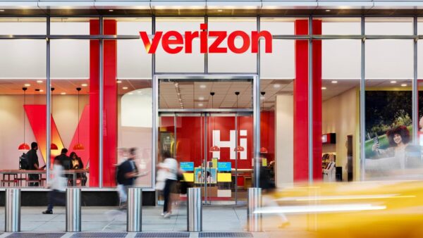 Survey data chart showing business impact of Verizon network outage on operations and finances