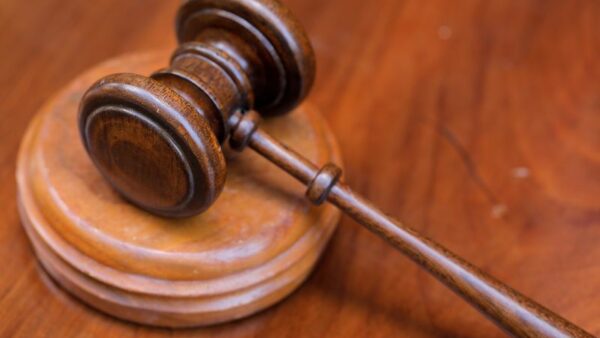 Federal appeals court gavel and scales of justice symbolizing CFTC jurisdiction ruling over Kalshi prediction market