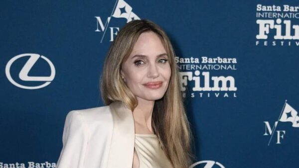 Angelina Jolie Sparks Plastic Surgery Speculation at Event