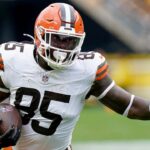 Chargers Sign David Njoku to Enhance Offense for Herbert
