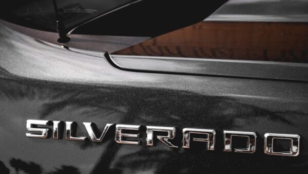GM Discontinues Silverado 4500HD, 5500HD, and 6500HD Trucks