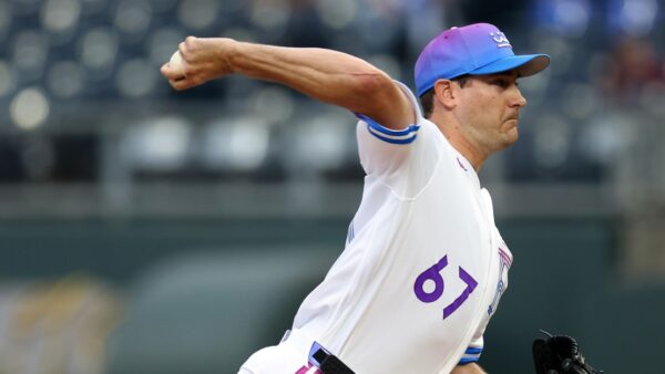 Royals Aim for Road Victory Against Mariners in Game XXXIII