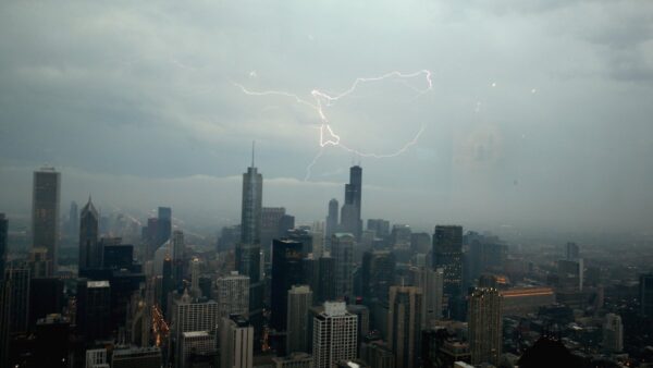 Severe Thunderstorms Expected Overnight in Chicago Area