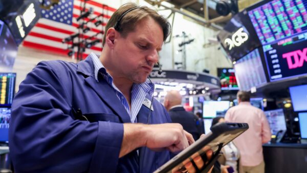 S&P 500 Declines Following Inflation Spike and Tech Stock Drop