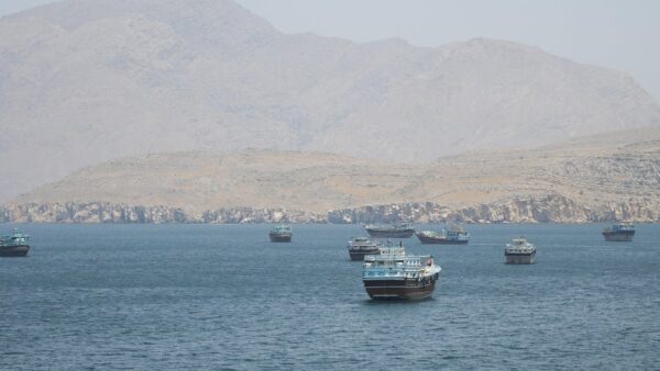 Tensions Rise as Ship Heads to Iran, Trump and Xi Discuss Strait of Hormuz