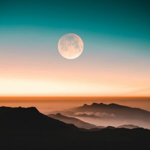 The Lunar Illusion: Why the Moon Appears Larger on the Horizon