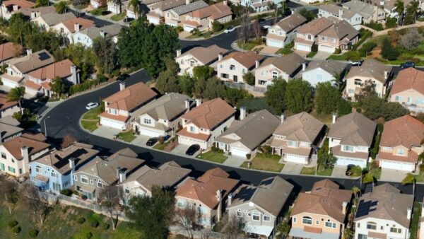 U.S. Housing Market Shows Little Change Amid Sluggish Sales
