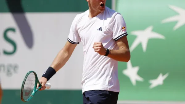 Jakub Mensik Faces Andrey Rublev in French Open Showdown