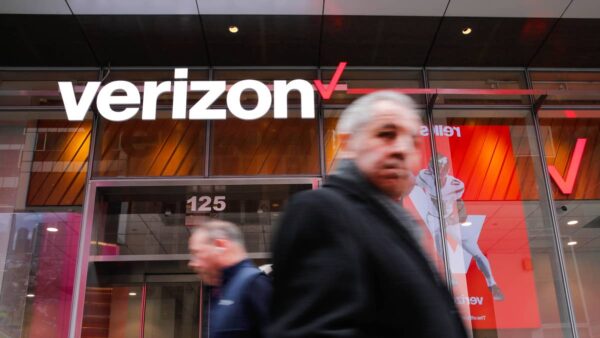 Verizon's Strict Policy Leads to Longer Wait Times in Stores